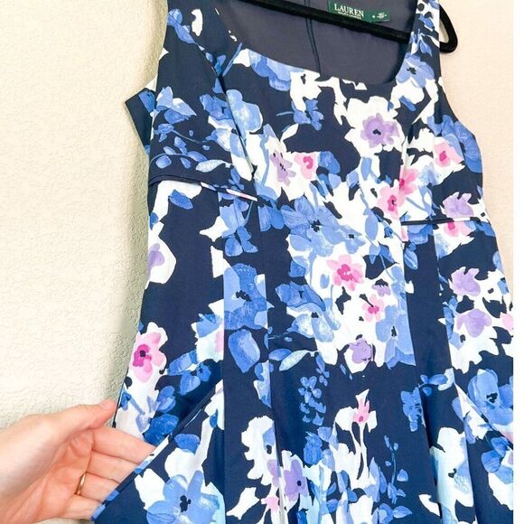 Ralph Lauren Shift Floral Sleeveless Dress with Pockets Size 8 - Picture 2 of 7